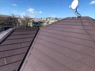 ブラウン系の屋根